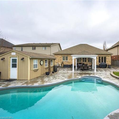 305 Skyline Avenue, London, ON - Outdoor With In Ground Pool With Backyard With Exterior