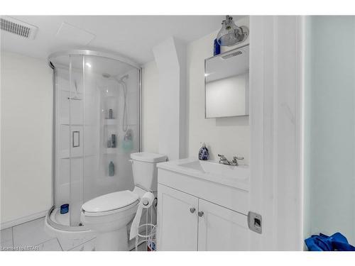 108 Park Avenue, St. Thomas, ON - Indoor Photo Showing Bathroom