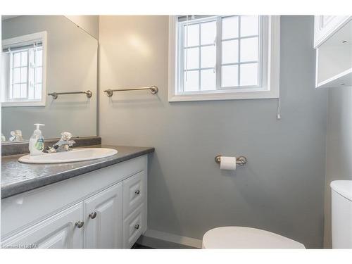 279 Pebble Beach Parkway, Grand Bend, ON - Indoor Photo Showing Bathroom