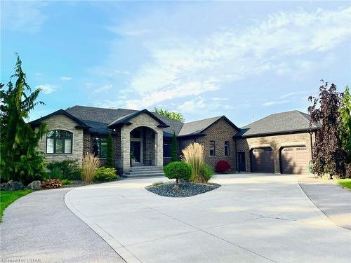 7242 Grande River Line, Chatham, ON - Outdoor With Facade