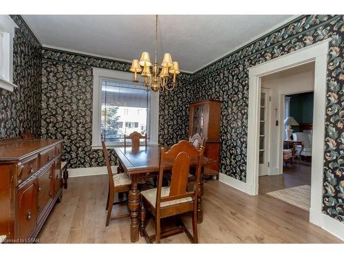 121 Forest Avenue, St. Thomas, ON - Indoor Photo Showing Dining Room
