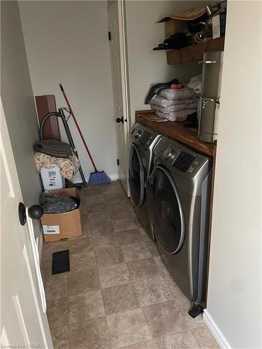 173 Pearl Street, Thedford, ON - Indoor Photo Showing Laundry Room