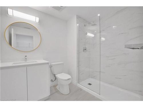 415-3320 Stella Crescent, Windsor, ON - Indoor Photo Showing Bathroom