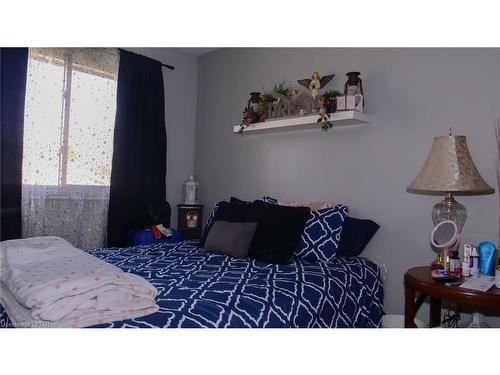 116 Angelo Drive, West Lorne, ON - Indoor Photo Showing Bedroom