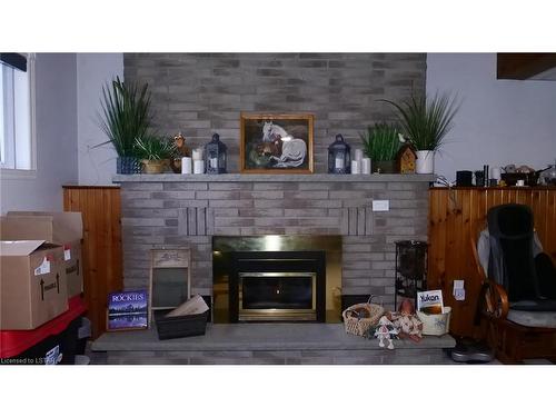 116 Angelo Drive, West Lorne, ON - Indoor With Fireplace