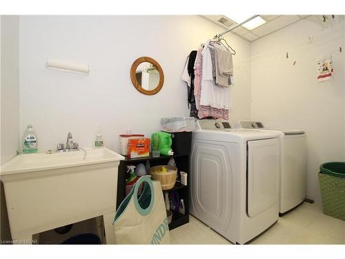 17-55 Lake Road, Grand Bend, ON - Indoor Photo Showing Laundry Room