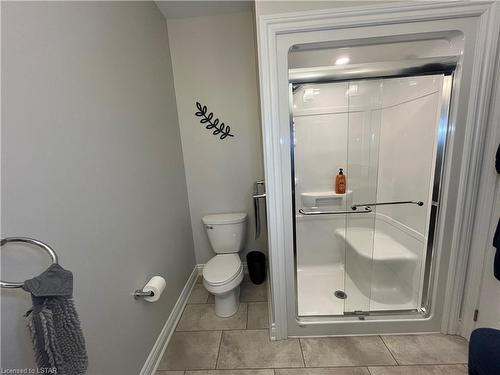 494 Thames Street, Wyoming, ON - Indoor Photo Showing Bathroom