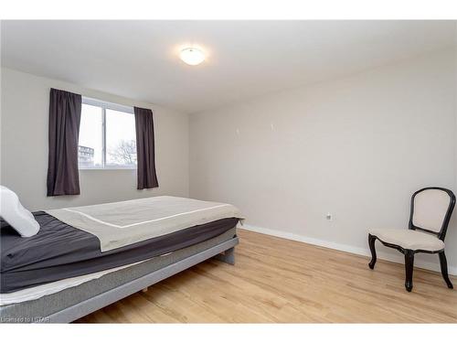 302-563 Mornington Avenue, London, ON - Indoor Photo Showing Bedroom