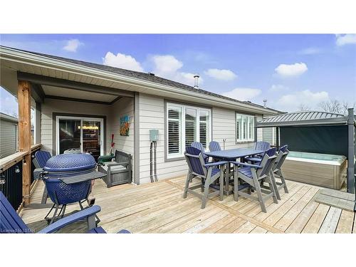 7 Sunrise Lane, Grand Bend, ON - Outdoor With Deck Patio Veranda With Exterior