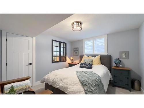 7 Sunrise Lane, Grand Bend, ON - Indoor Photo Showing Bedroom