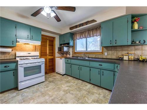 3284 Kimball Road, Courtright, ON - Indoor Photo Showing Kitchen With Double Sink