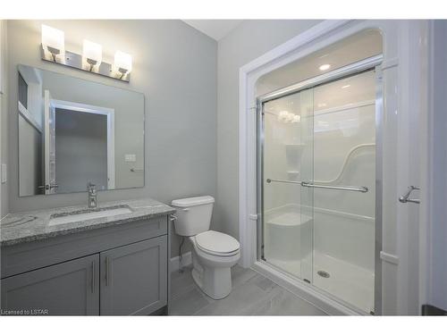 3642 Earlston Cross, London, ON - Indoor Photo Showing Bathroom
