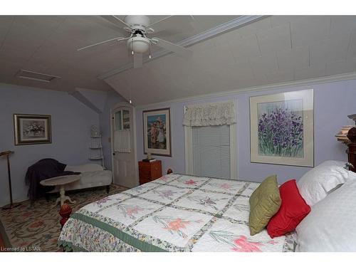 33 Main Street S, Forest, ON - Indoor Photo Showing Bedroom