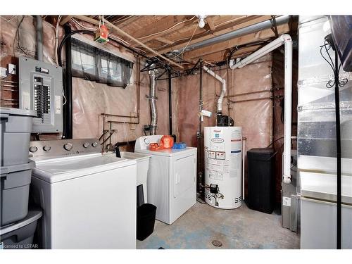 9 Tanner Drive, London, ON - Indoor Photo Showing Laundry Room