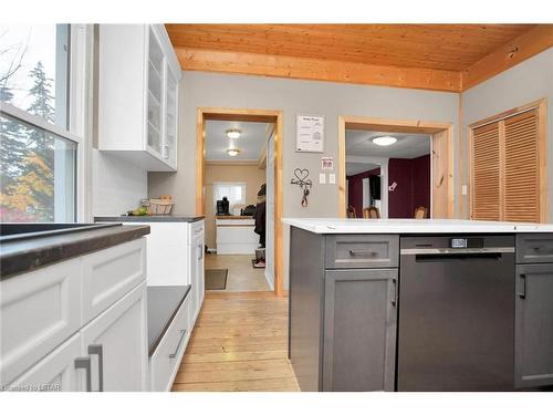 263 King Street, Glencoe, ON - Indoor Photo Showing Kitchen