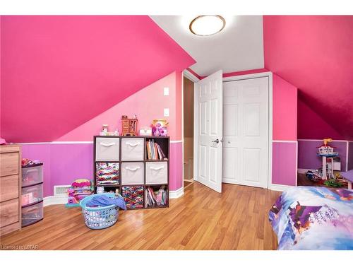 263 King Street, Glencoe, ON - Indoor Photo Showing Bedroom