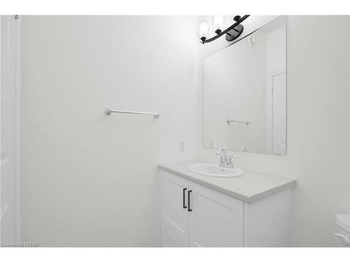 64 Basil Crescent, Ilderton, ON - Indoor Photo Showing Bathroom
