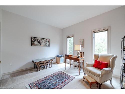 54 Mill Court, Dorchester, ON - Indoor Photo Showing Living Room