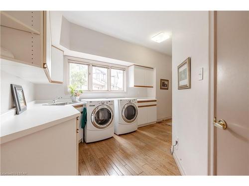 54 Mill Court, Dorchester, ON - Indoor Photo Showing Laundry Room
