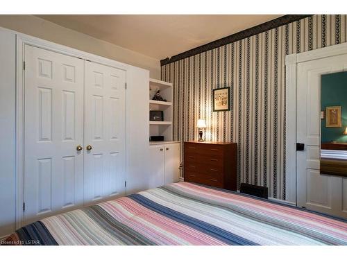 104 North Street, Strathroy, ON - Indoor Photo Showing Bedroom