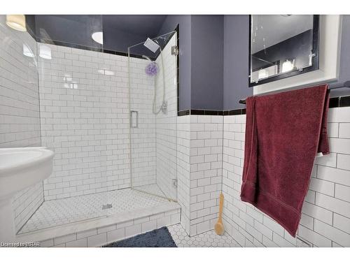3 Daly Avenue, Stratford, ON - Indoor Photo Showing Bathroom