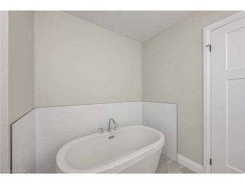 51-49 Royal Dornoch Drive, St. Thomas, ON - Indoor Photo Showing Bathroom