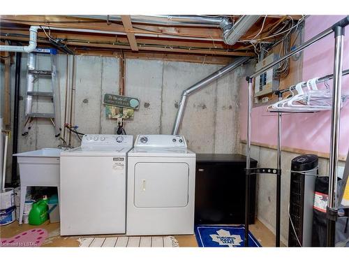 6-801 Osgoode Drive, London, ON - Indoor Photo Showing Laundry Room