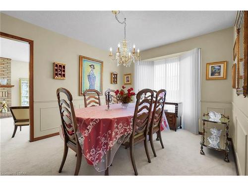 11 Glenview Crescent, London, ON - Indoor Photo Showing Dining Room