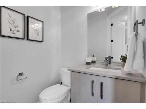 140-175 Doan Drive, Kilworth, ON - Indoor Photo Showing Bathroom