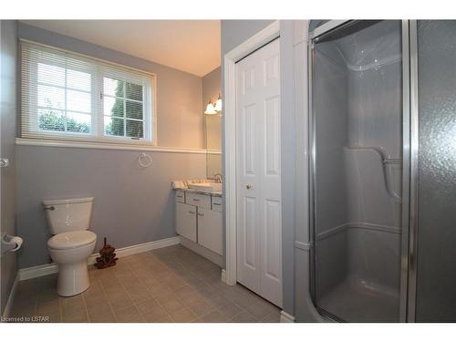 9857 Leonard Street, Grand Bend, ON - Indoor Photo Showing Bathroom