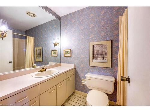 2036 Lakeshore Road, Sarnia, ON - Indoor Photo Showing Bathroom