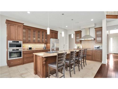 465 Eagletrace Drive, London, ON - Indoor Photo Showing Kitchen With Upgraded Kitchen