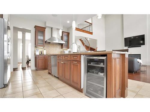465 Eagletrace Drive, London, ON - Indoor Photo Showing Kitchen