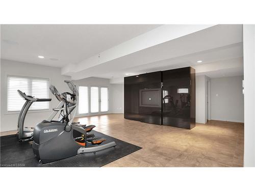 465 Eagletrace Drive, London, ON - Indoor Photo Showing Gym Room