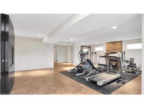 465 Eagletrace Drive, London, ON - Indoor Photo Showing Gym Room