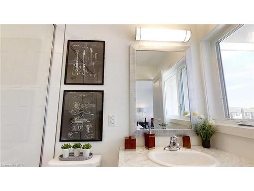 250 Edgevalley Road, London, ON - Indoor Photo Showing Bathroom