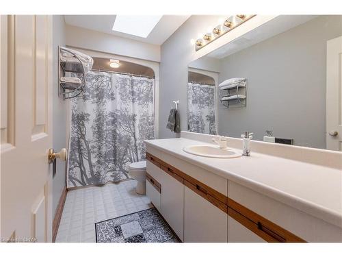 28 Sinclair Crescent, Aylmer, ON - Indoor Photo Showing Bathroom