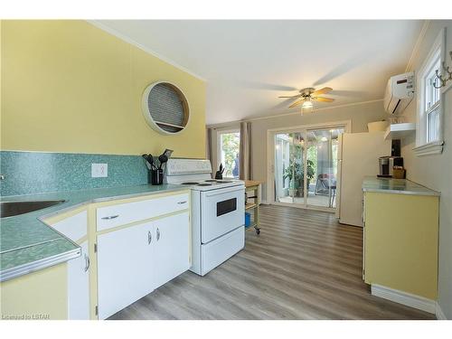 27955 Park Drive, Wallacetown, ON - Indoor Photo Showing Kitchen