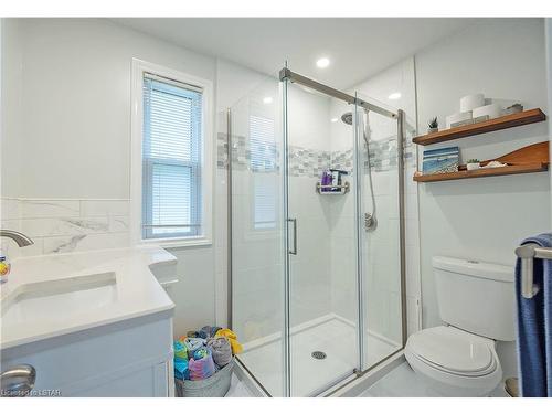 27955 Park Drive, Wallacetown, ON - Indoor Photo Showing Bathroom