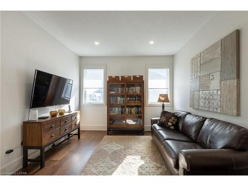 3478 Silverleaf Chase, London, ON - Indoor Photo Showing Living Room