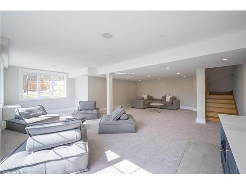 157 Windermere Road, London, ON - Indoor Photo Showing Living Room