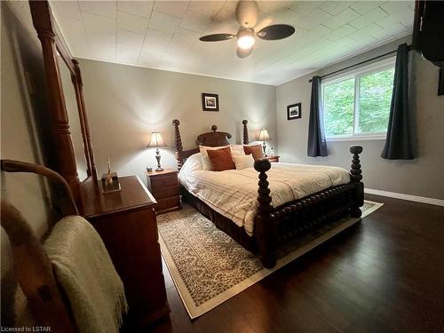 179 Warner Bay Road, Tobermory, ON - Indoor Photo Showing Bedroom