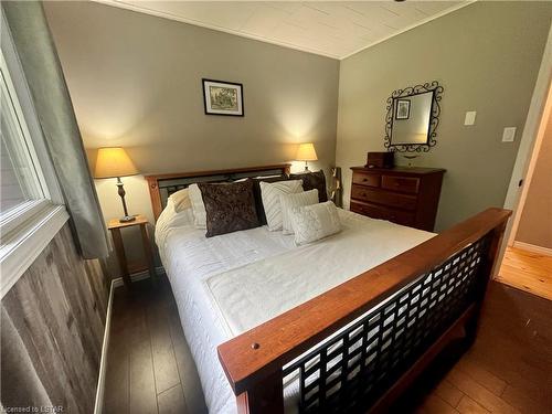 179 Warner Bay Road, Tobermory, ON - Indoor Photo Showing Bedroom