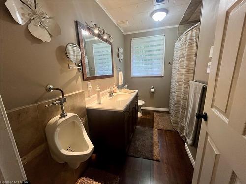 179 Warner Bay Road, Tobermory, ON - Indoor Photo Showing Bathroom