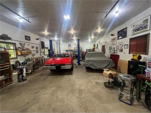 179 Warner Bay Road, Tobermory, ON - Indoor Photo Showing Garage