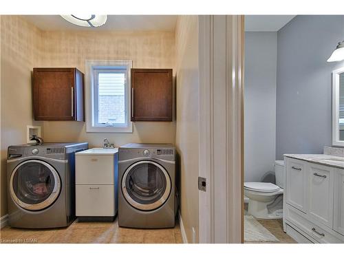 1002 Manchester Road, London, ON - Indoor Photo Showing Laundry Room
