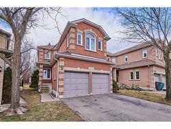 5498 Red Brush Drive  Mississauga, ON L4Z 4A7