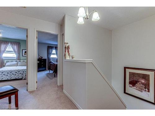45-1199 Hamilton Road, London, ON - Indoor Photo Showing Bedroom