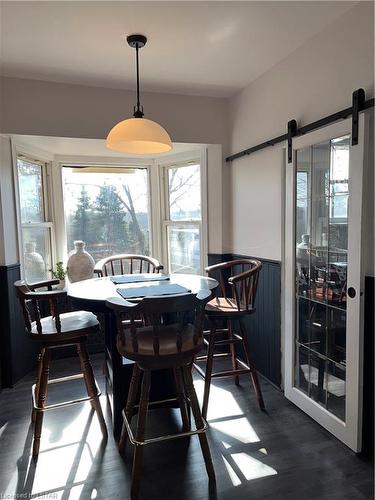 1073 Hamilton Road, London, ON - Indoor Photo Showing Dining Room