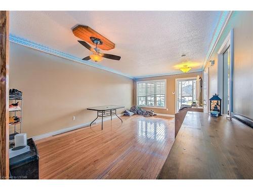 240 Exmouth Circle, London, ON - Indoor Photo Showing Other Room